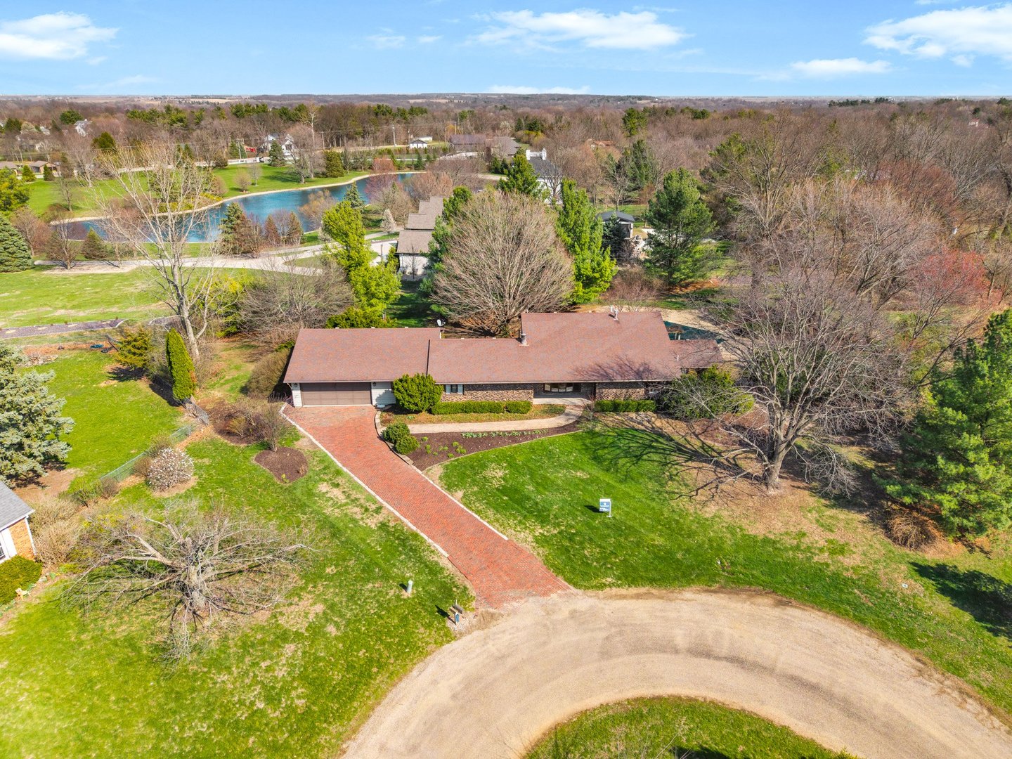 19042 Whisper Lane, Bloomington, IL 61705