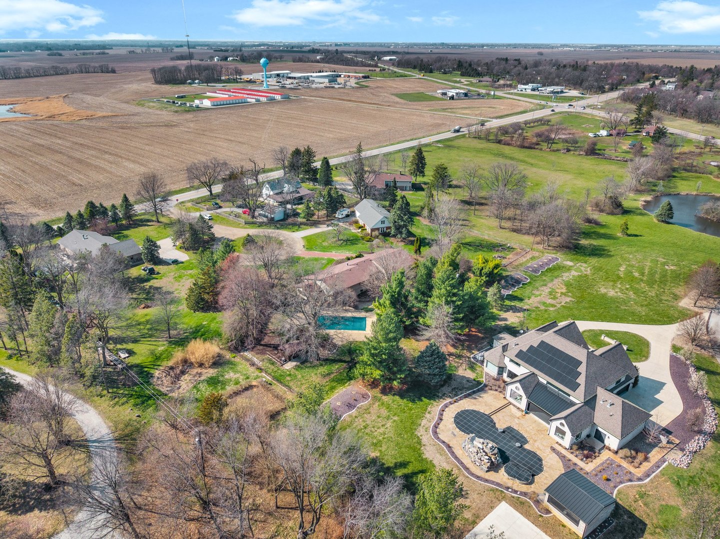 19042 Whisper Lane, Bloomington, IL 61705