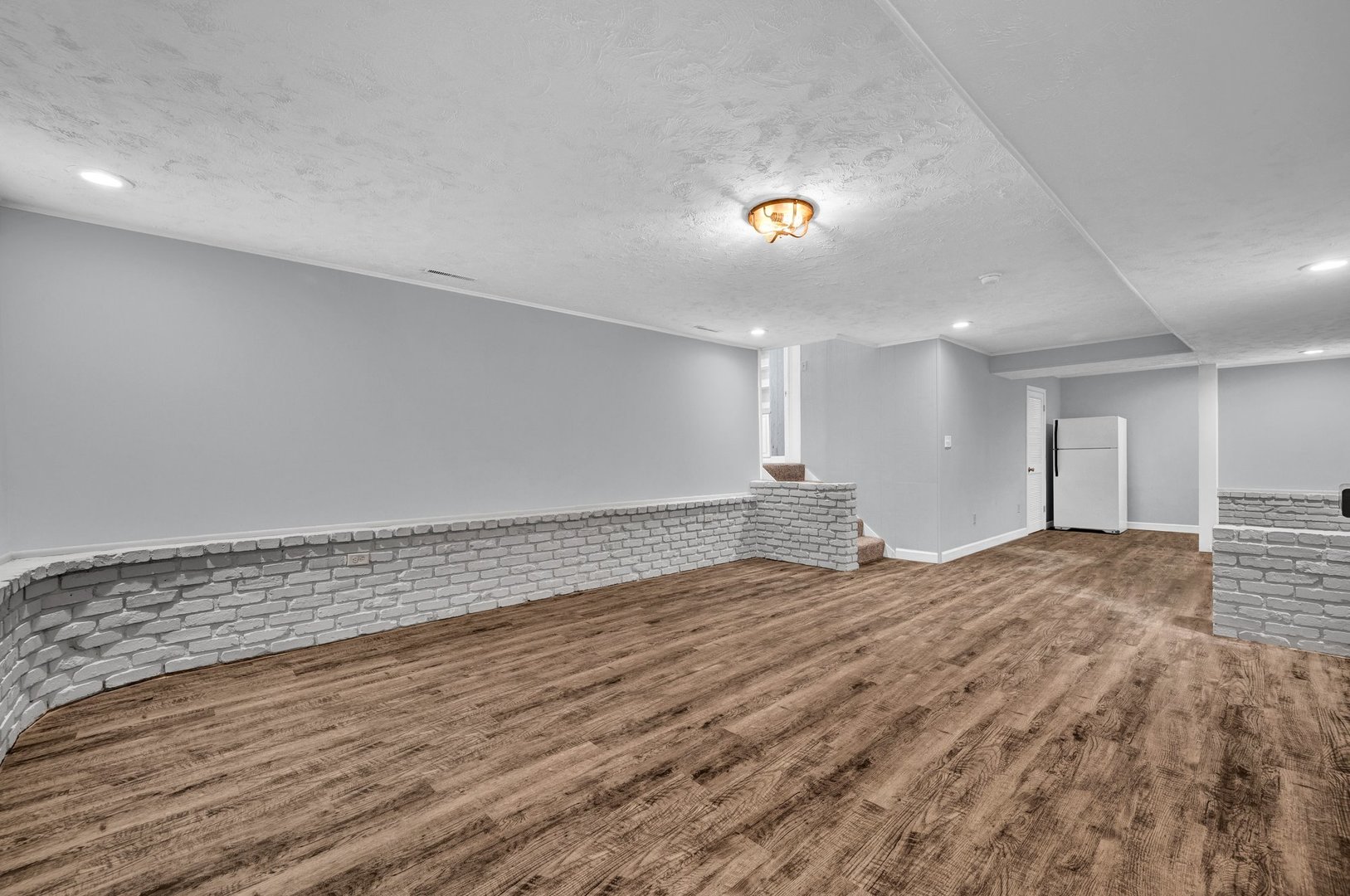 19042 Whisper Lane, Bloomington, IL 61705