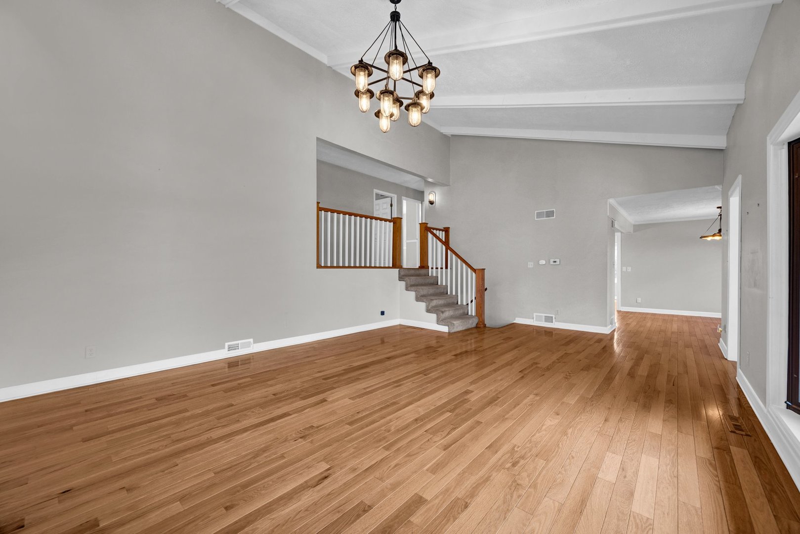 19042 Whisper Lane, Bloomington, IL 61705