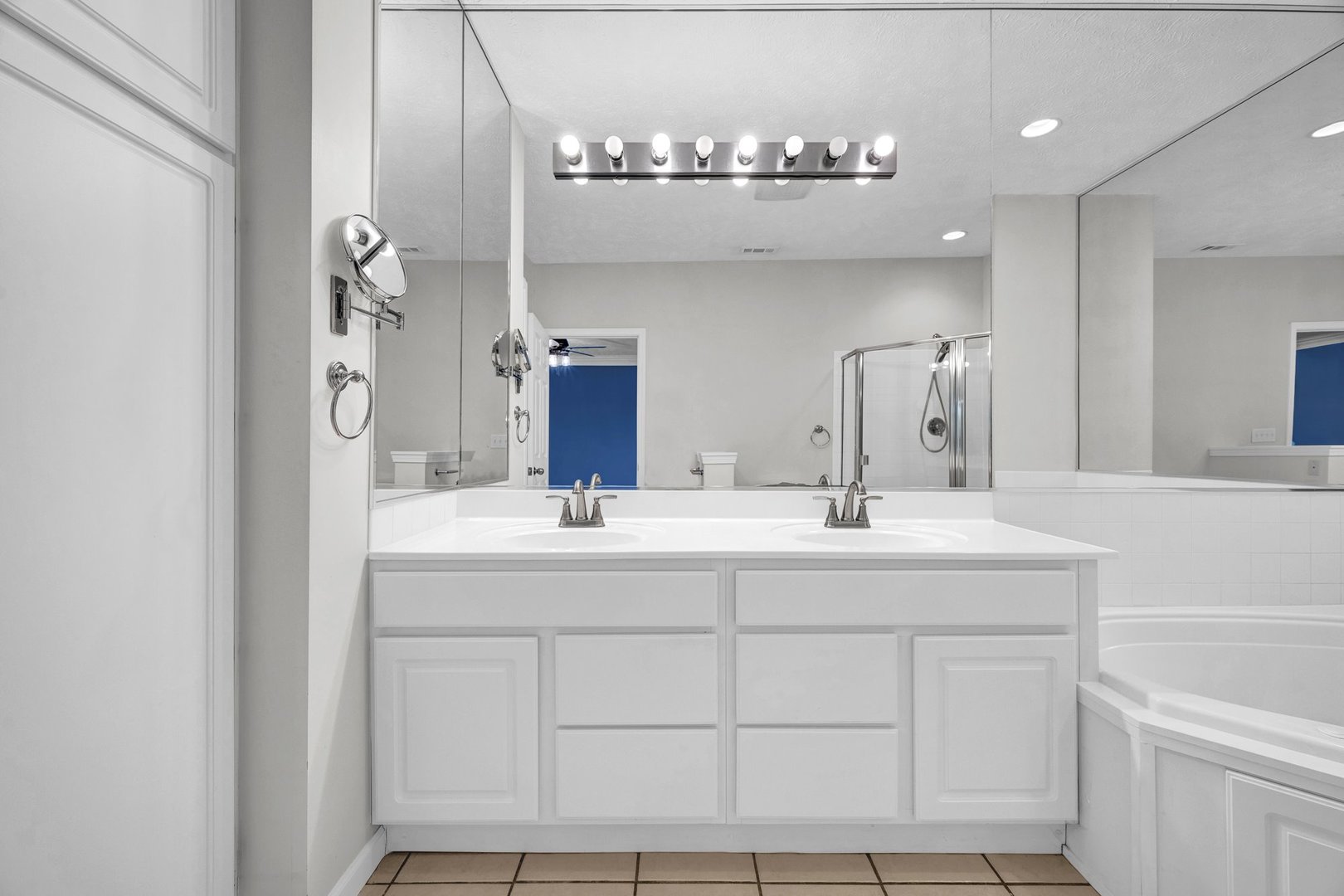 19042 Whisper Lane, Bloomington, IL 61705