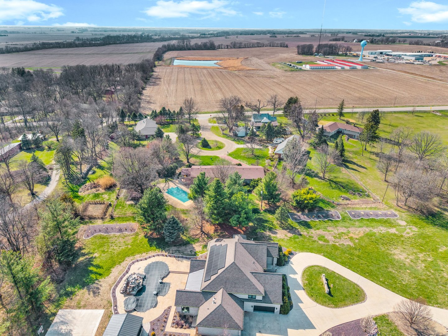 19042 Whisper Lane, Bloomington, IL 61705