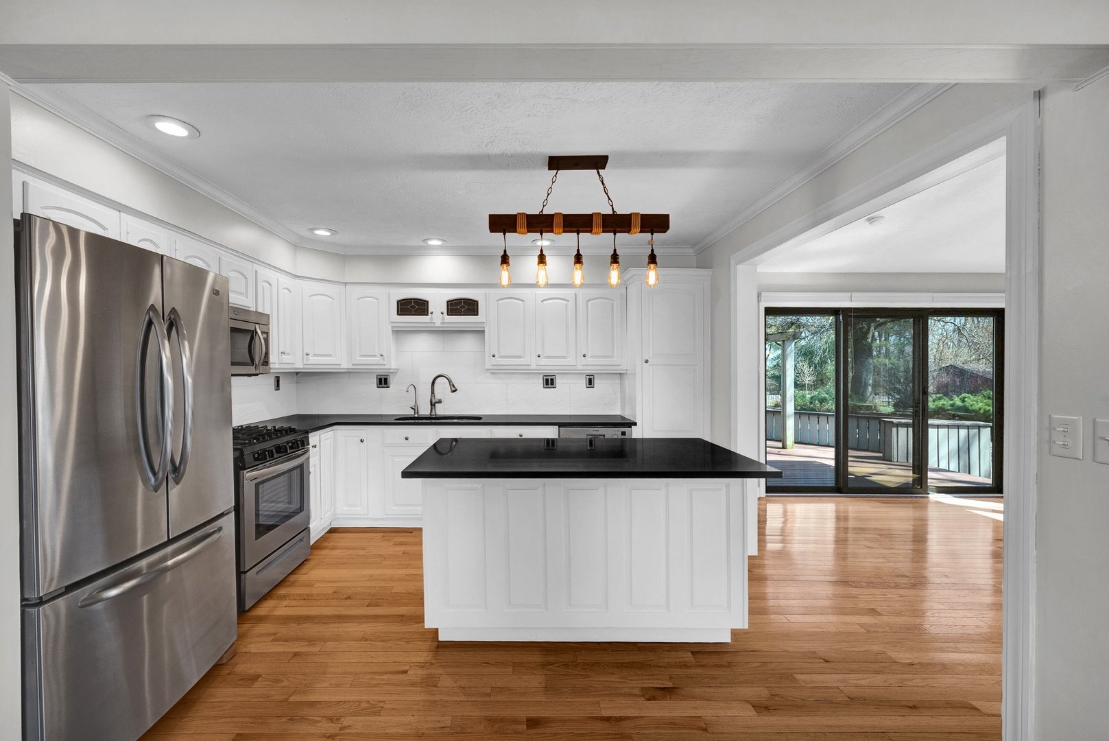 19042 Whisper Lane, Bloomington, IL 61705