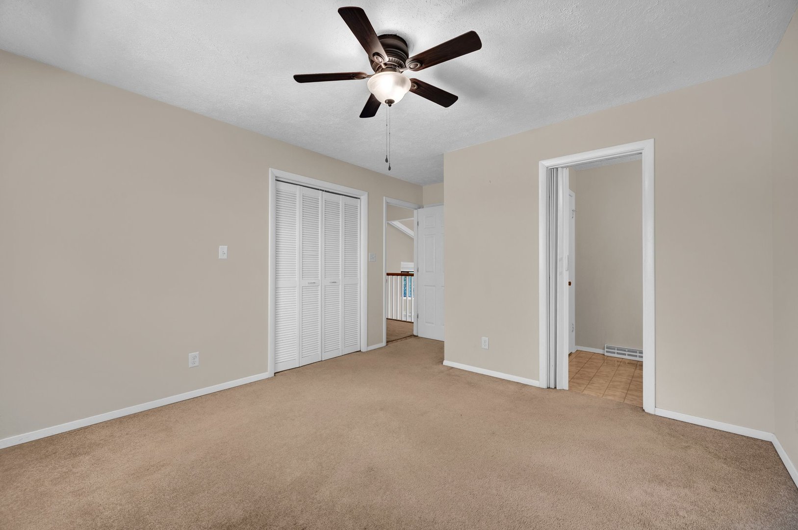 19042 Whisper Lane, Bloomington, IL 61705