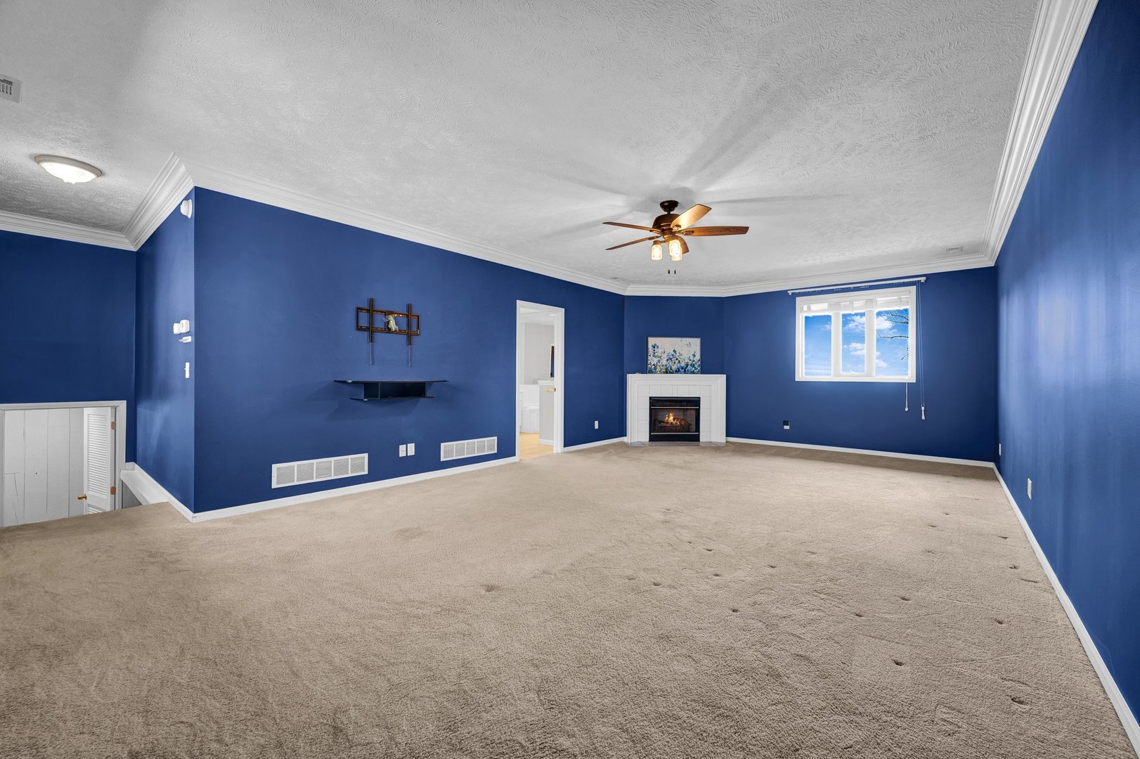 19042 Whisper Lane, Bloomington, IL 61705