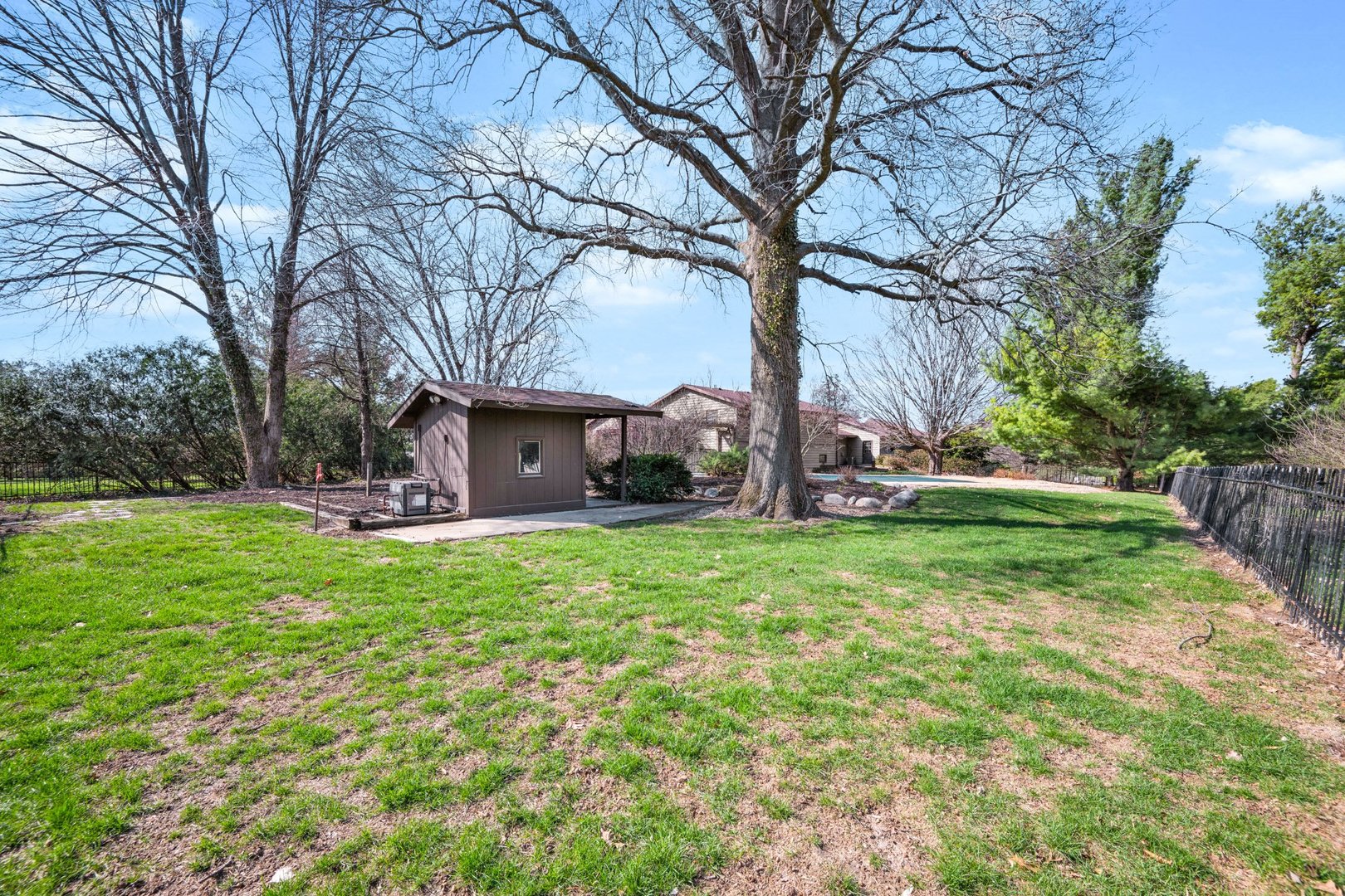 19042 Whisper Lane, Bloomington, IL 61705