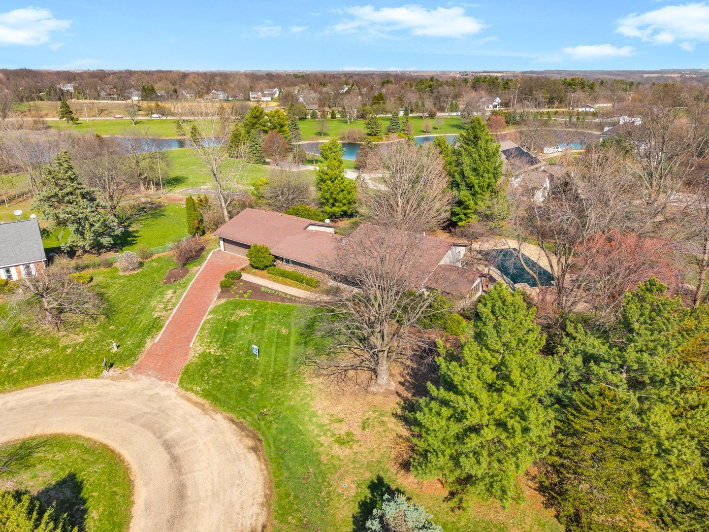 19042 Whisper Lane, Bloomington, IL 61705