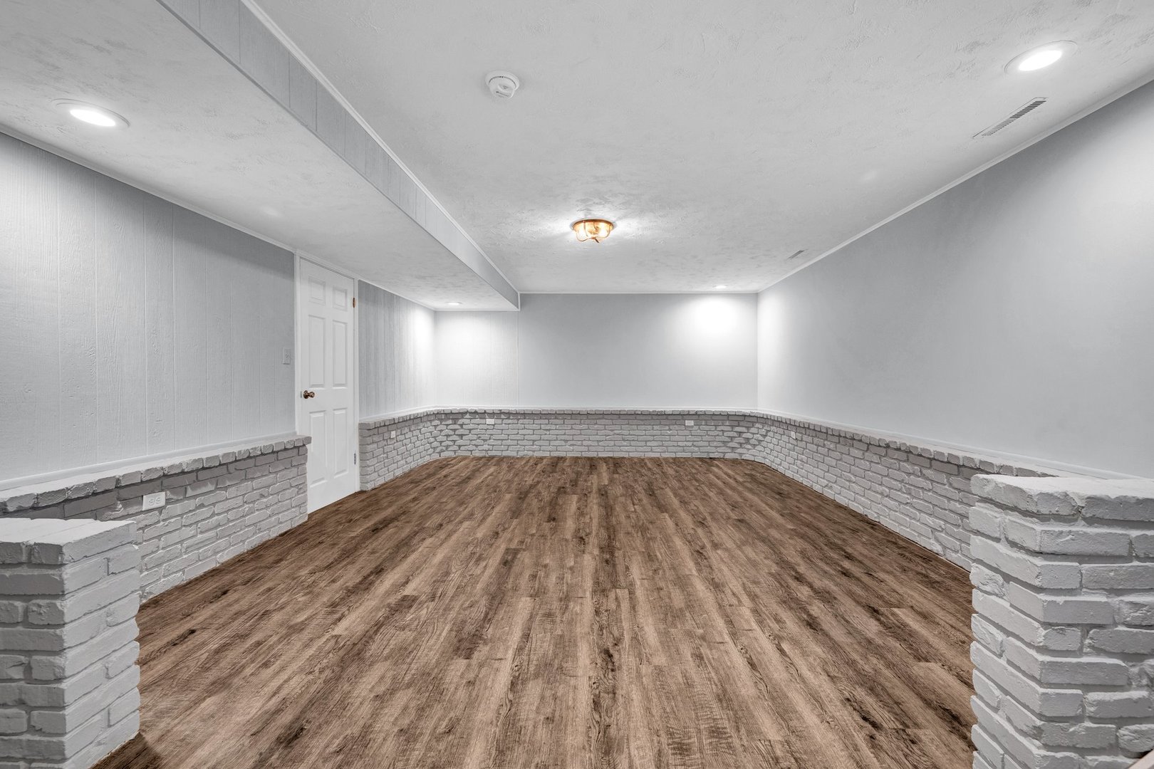 19042 Whisper Lane, Bloomington, IL 61705