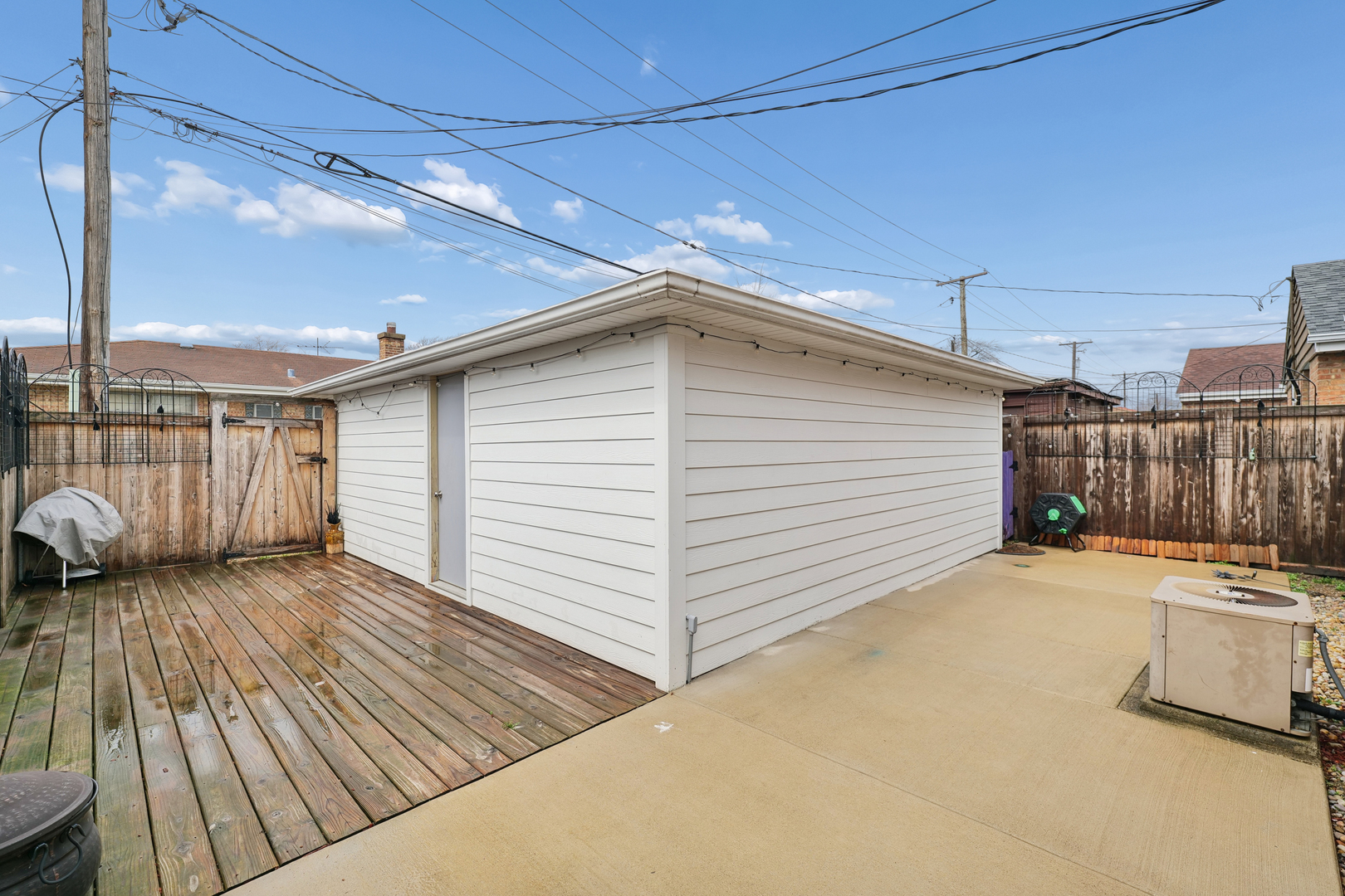 10222 S California Avenue, Evergreen Park, IL 60805