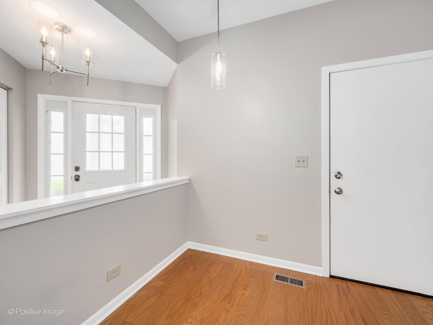 1106 E Wilson Avenue, Lombard, IL 60148
