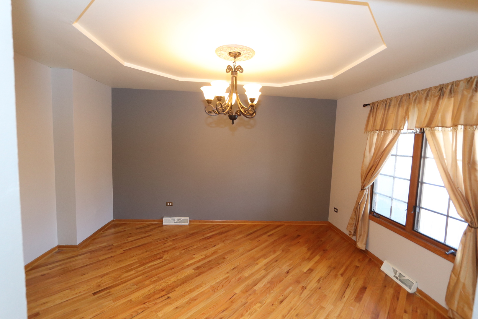 17406 Lathrop Avenue, Hazel Crest, IL 60429