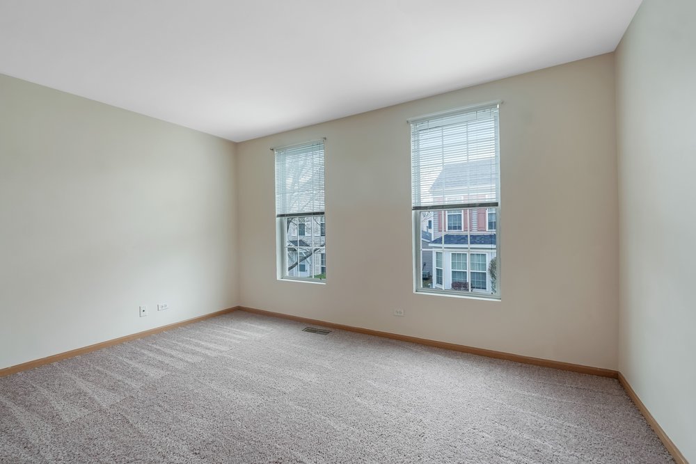 900 Symphony Drive, Aurora, IL 60504