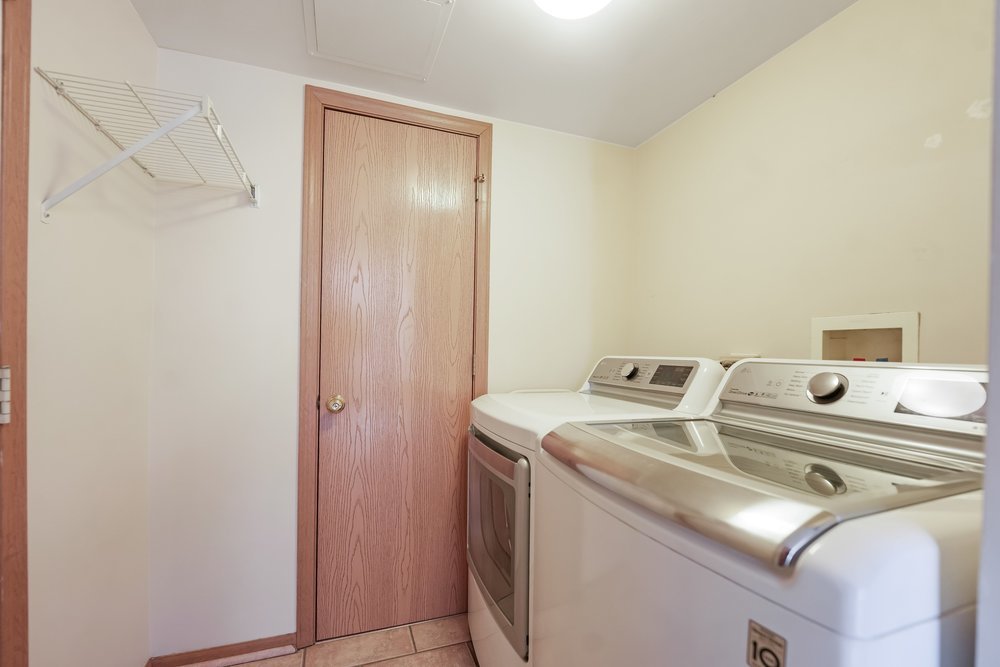 900 Symphony Drive, Aurora, IL 60504