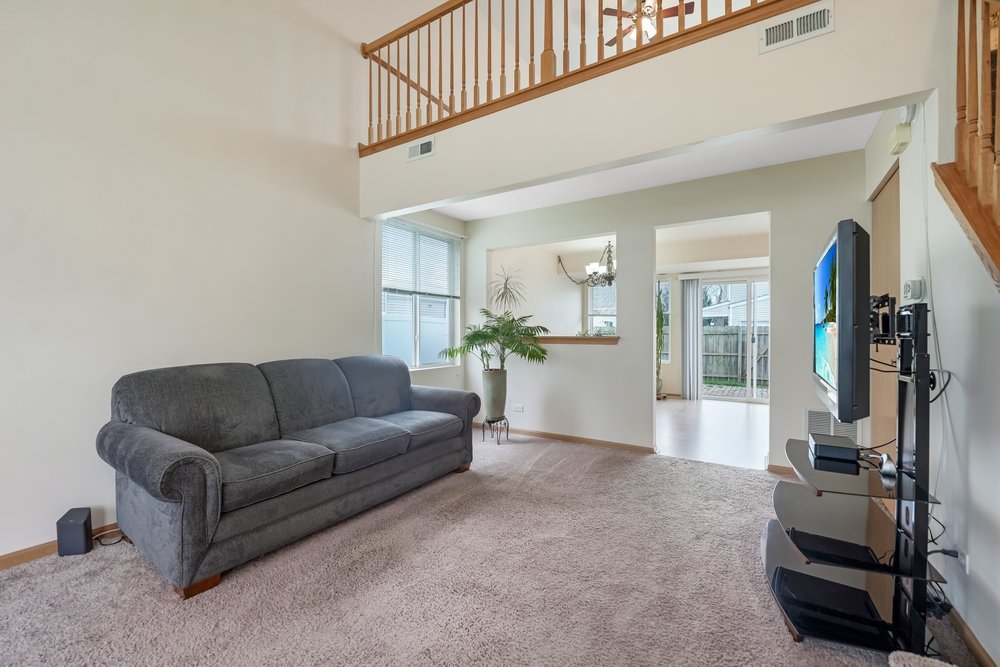 900 Symphony Drive, Aurora, IL 60504