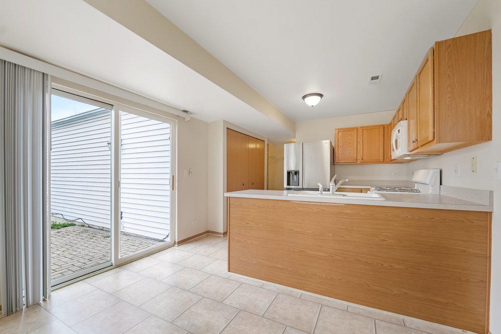 900 Symphony Drive, Aurora, IL 60504