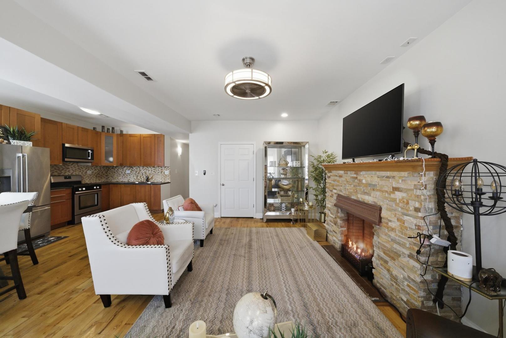 1253 S Tripp Avenue, Chicago, IL 60623