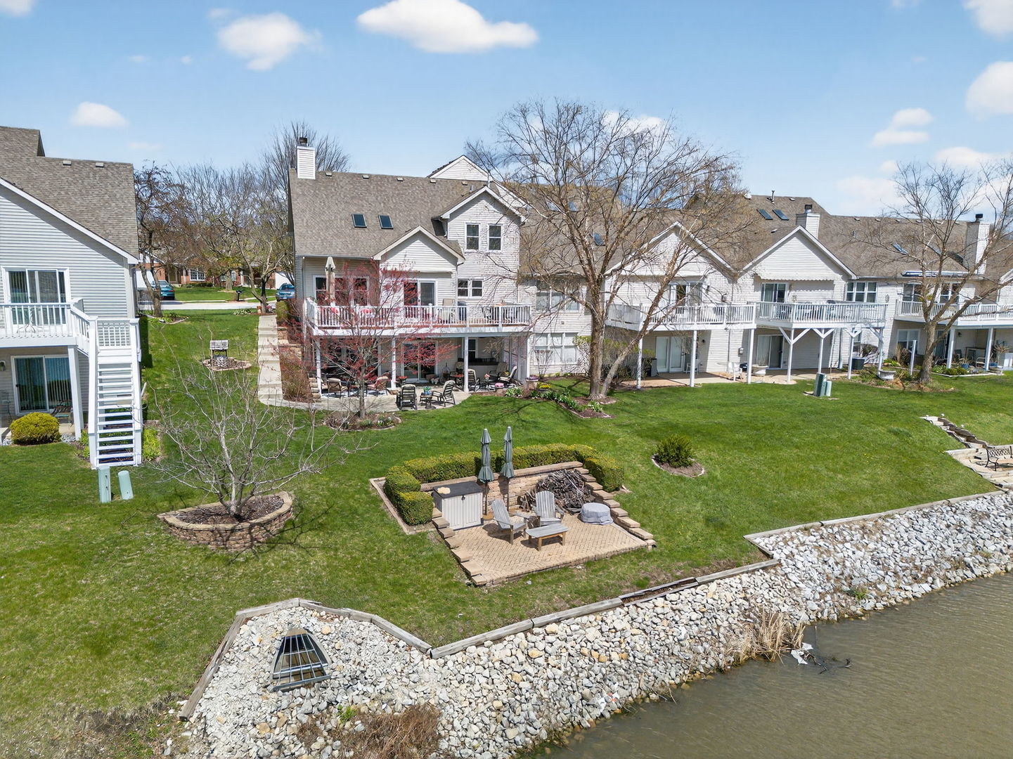 3434 Lake Shore Drive, Joliet, IL 60431