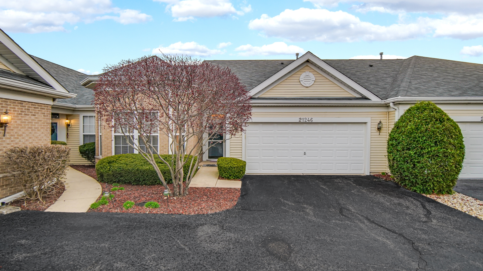 21246 W Crimson Court #21246, Plainfield, IL 60544