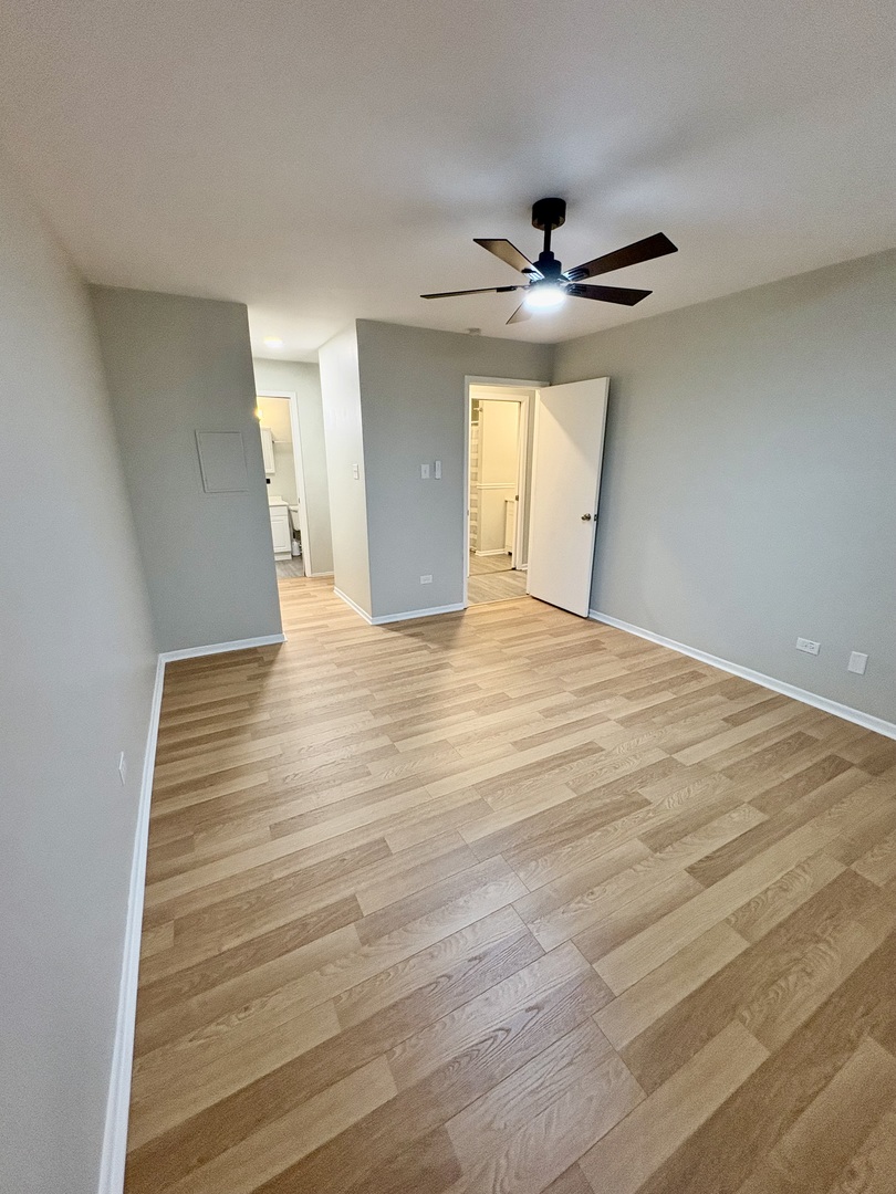 1482 Stonebridge Circle #C3, Wheaton, IL 60189