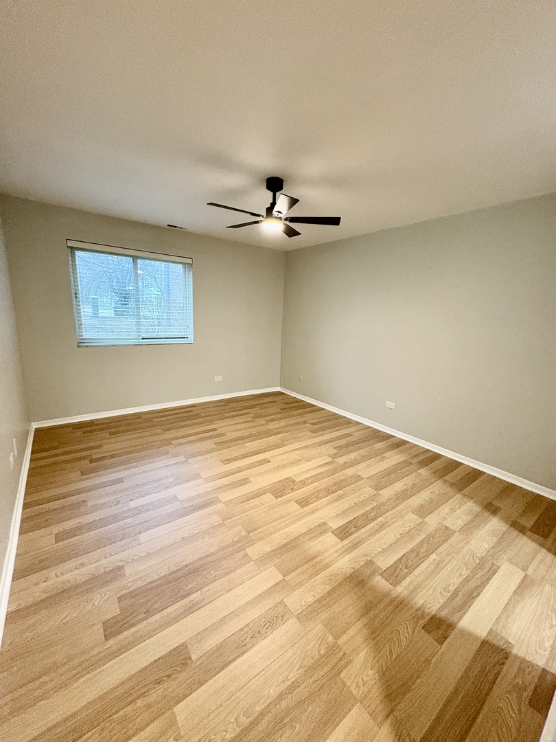 1482 Stonebridge Circle #C3, Wheaton, IL 60189