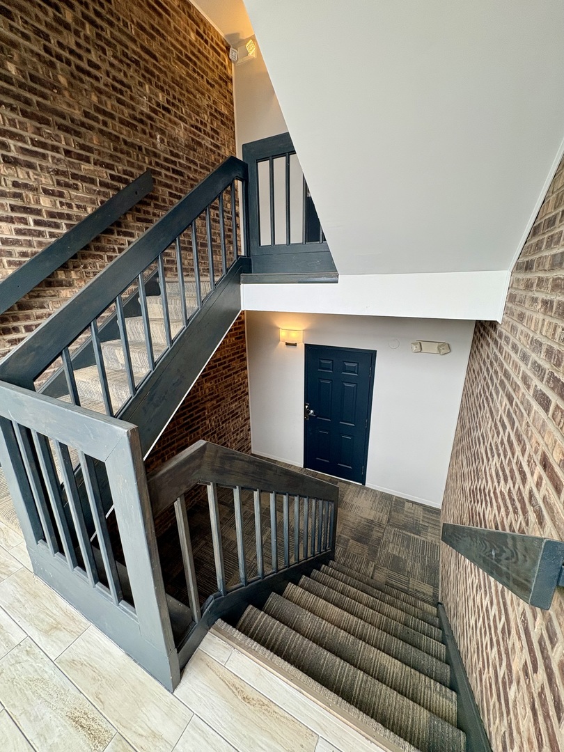 1482 Stonebridge Circle #C3, Wheaton, IL 60189