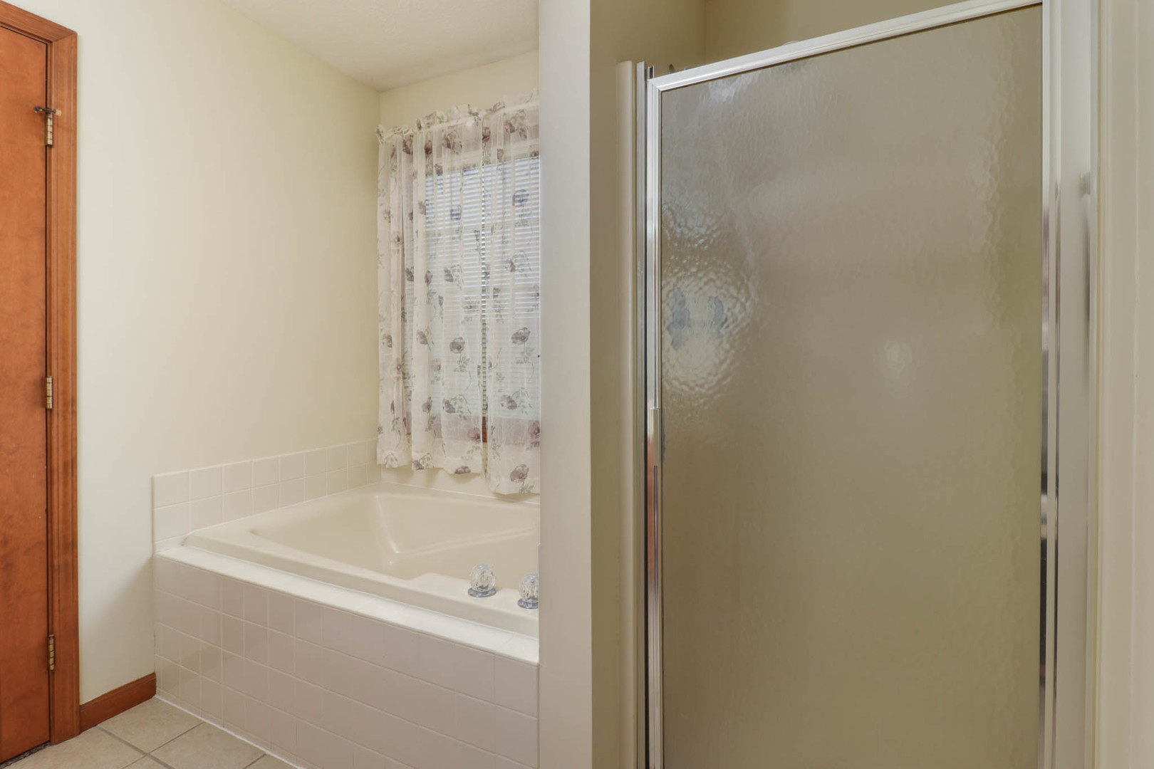 3114 Providence Drive, Bloomington, IL 61704