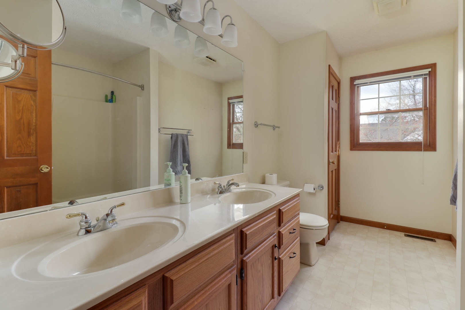 3114 Providence Drive, Bloomington, IL 61704