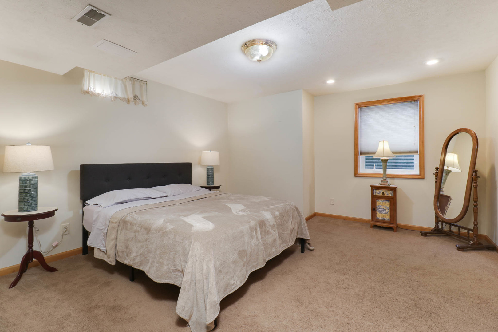 3114 Providence Drive, Bloomington, IL 61704