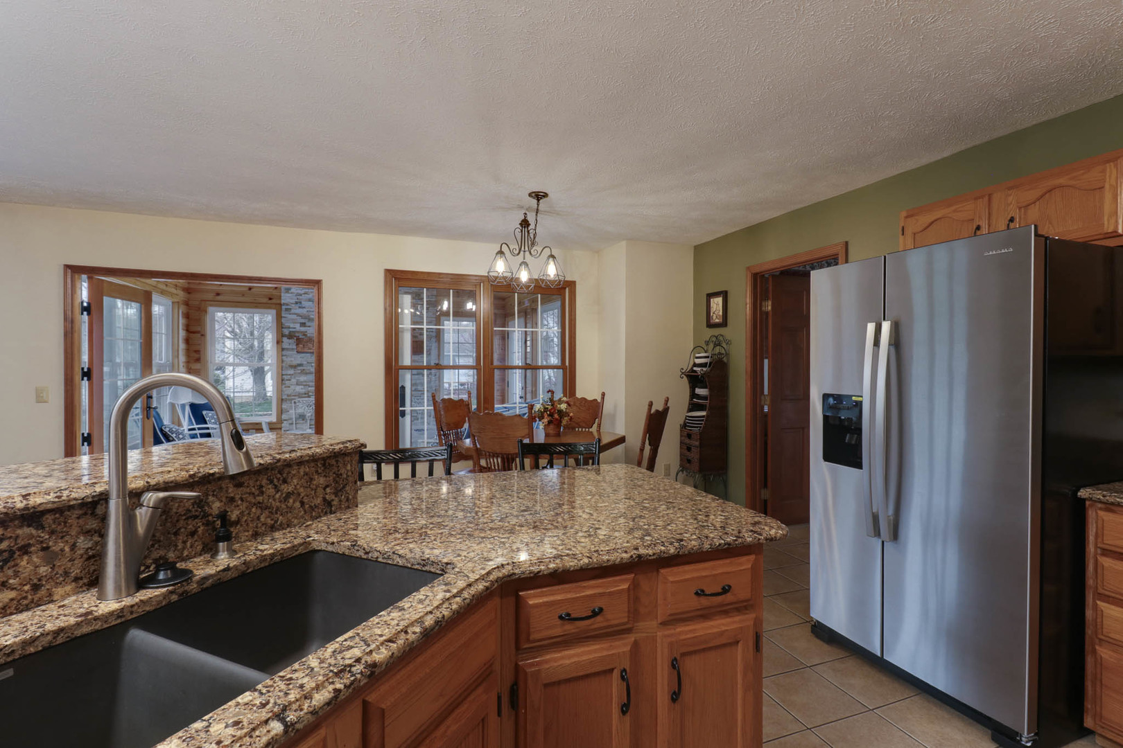 3114 Providence Drive, Bloomington, IL 61704