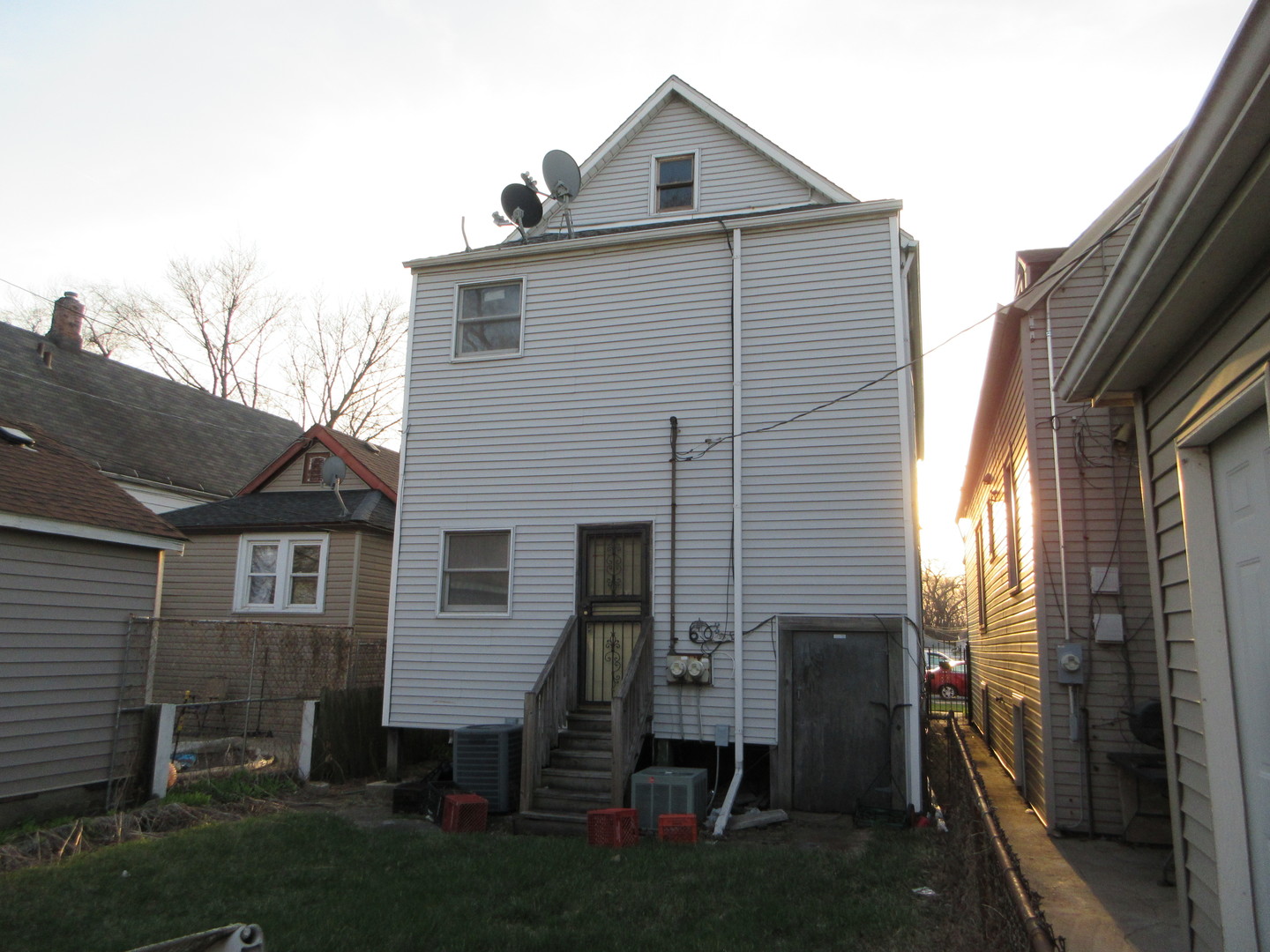 10011 S Exchange Avenue, Chicago, IL 60617