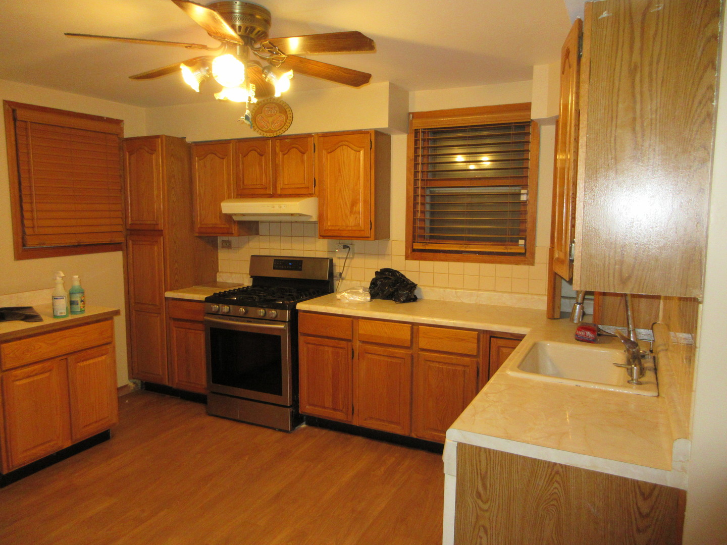 10011 S Exchange Avenue, Chicago, IL 60617