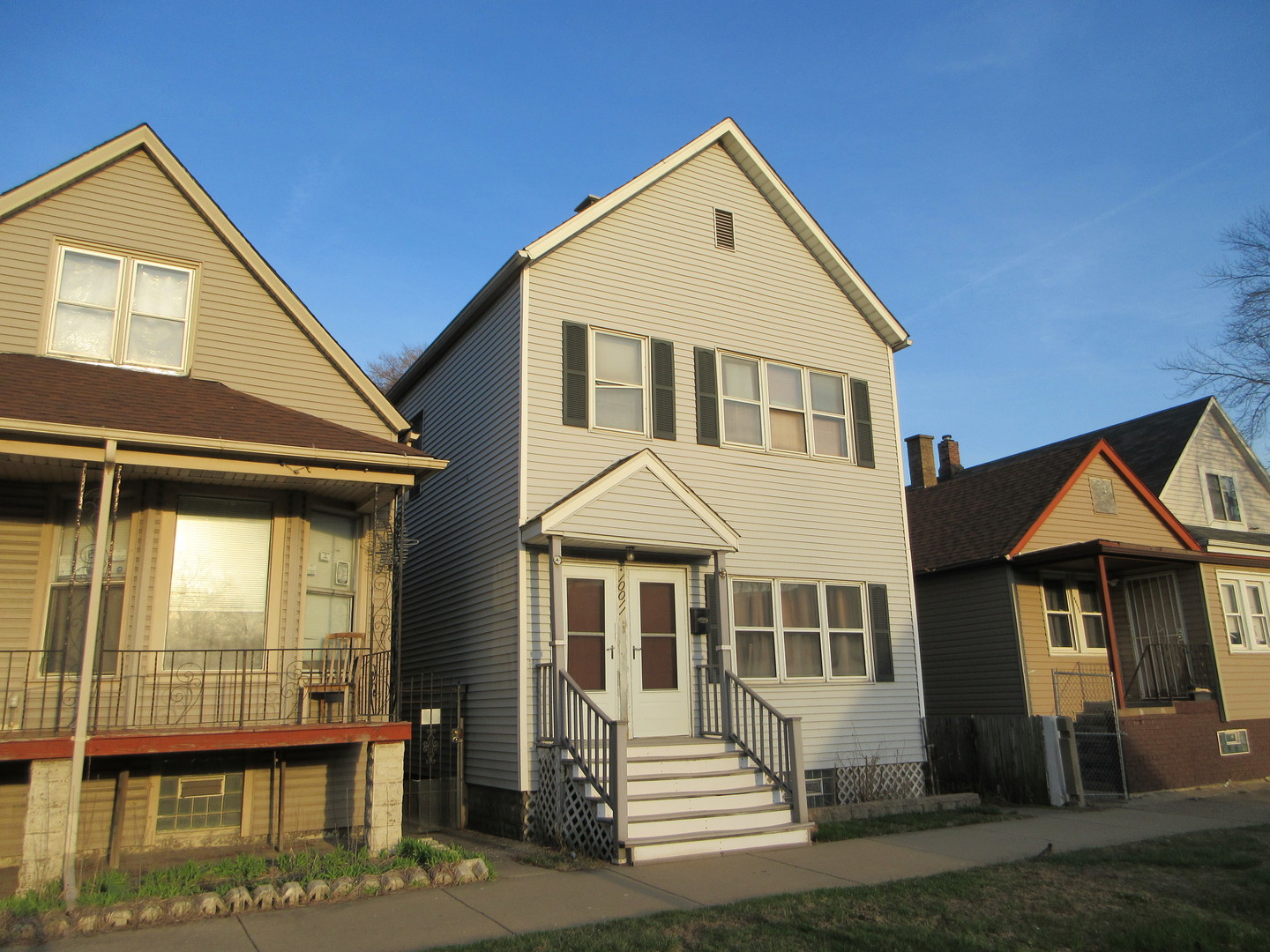 10011 S Exchange Avenue, Chicago, IL 60617