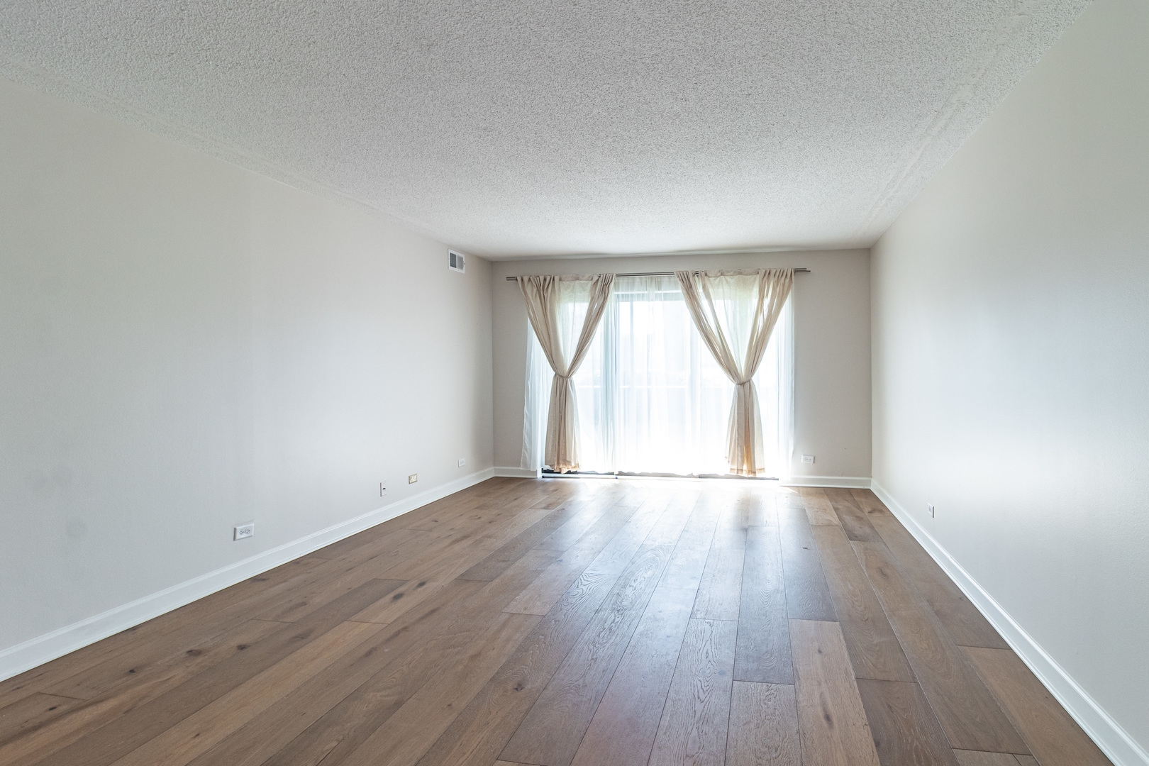 13200 W Heiden Circle #2111, Lake Bluff, IL 60044