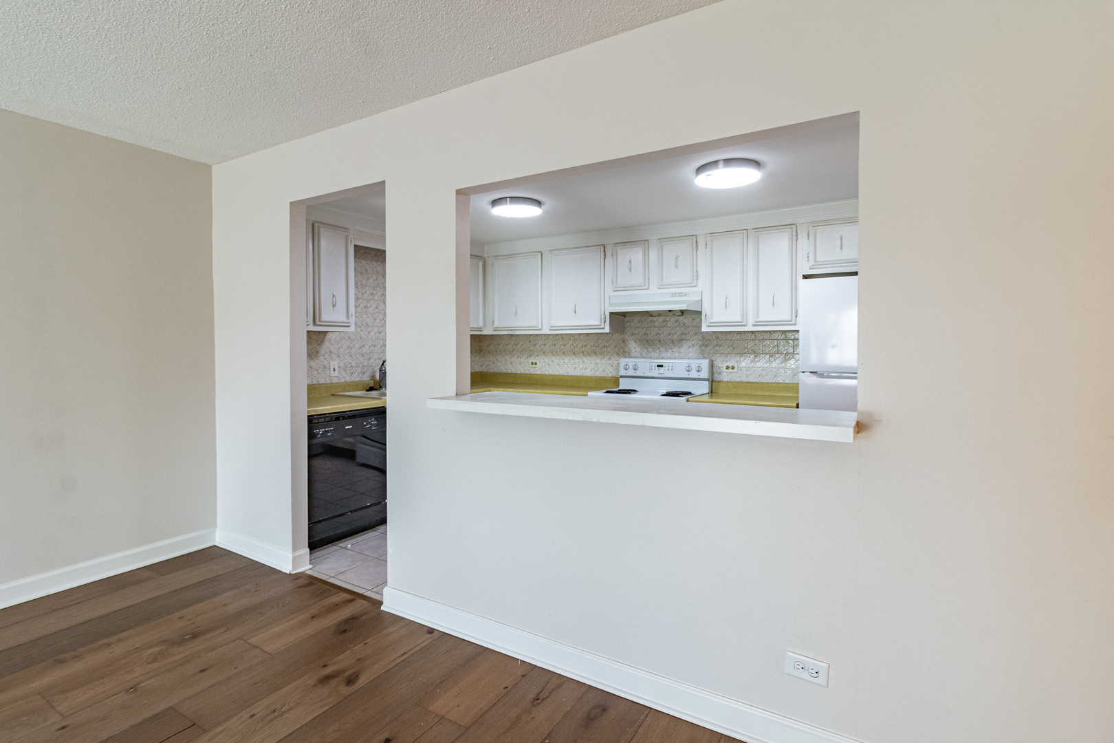 13200 W Heiden Circle #2111, Lake Bluff, IL 60044