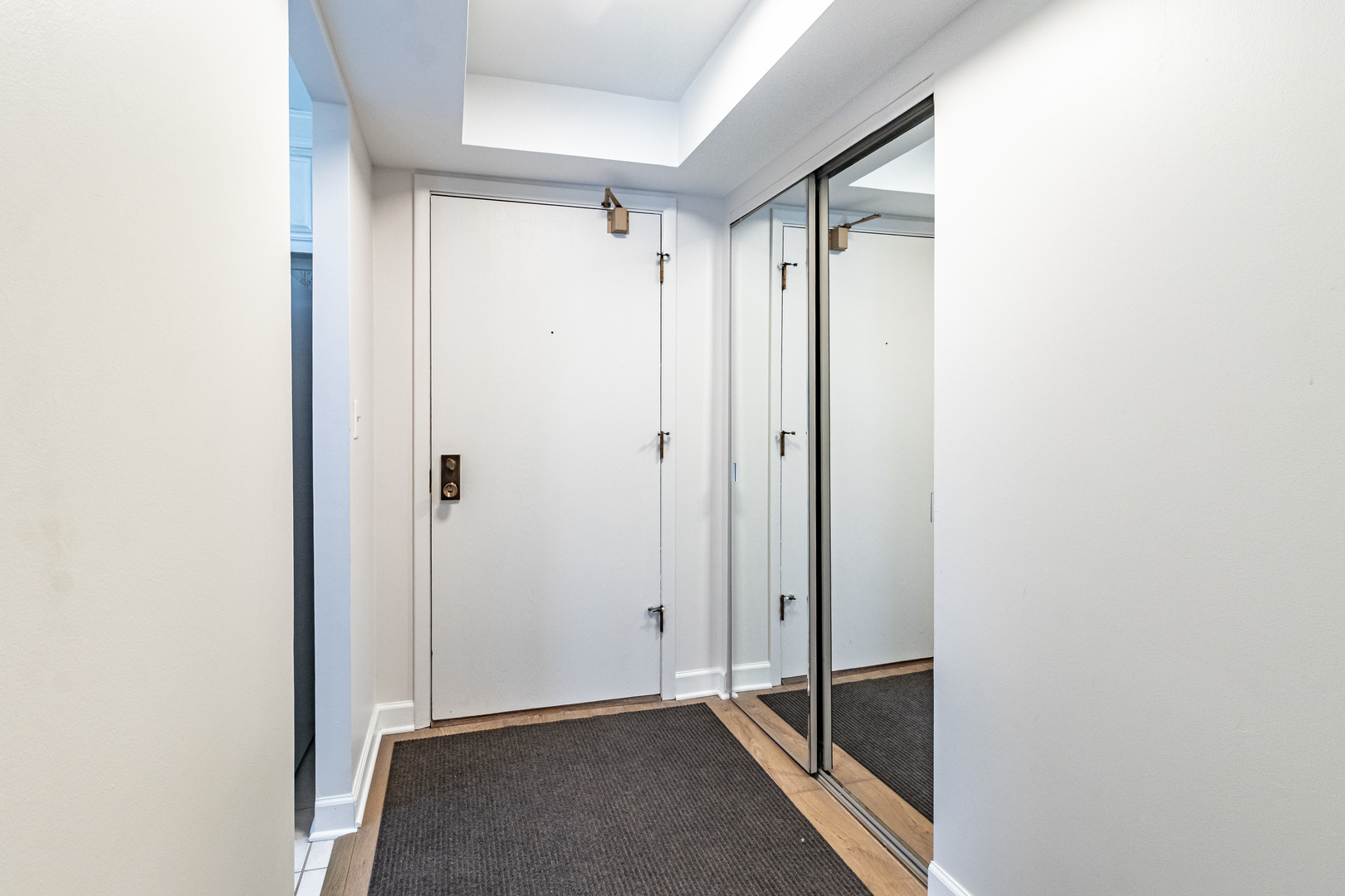 13200 W Heiden Circle #2111, Lake Bluff, IL 60044