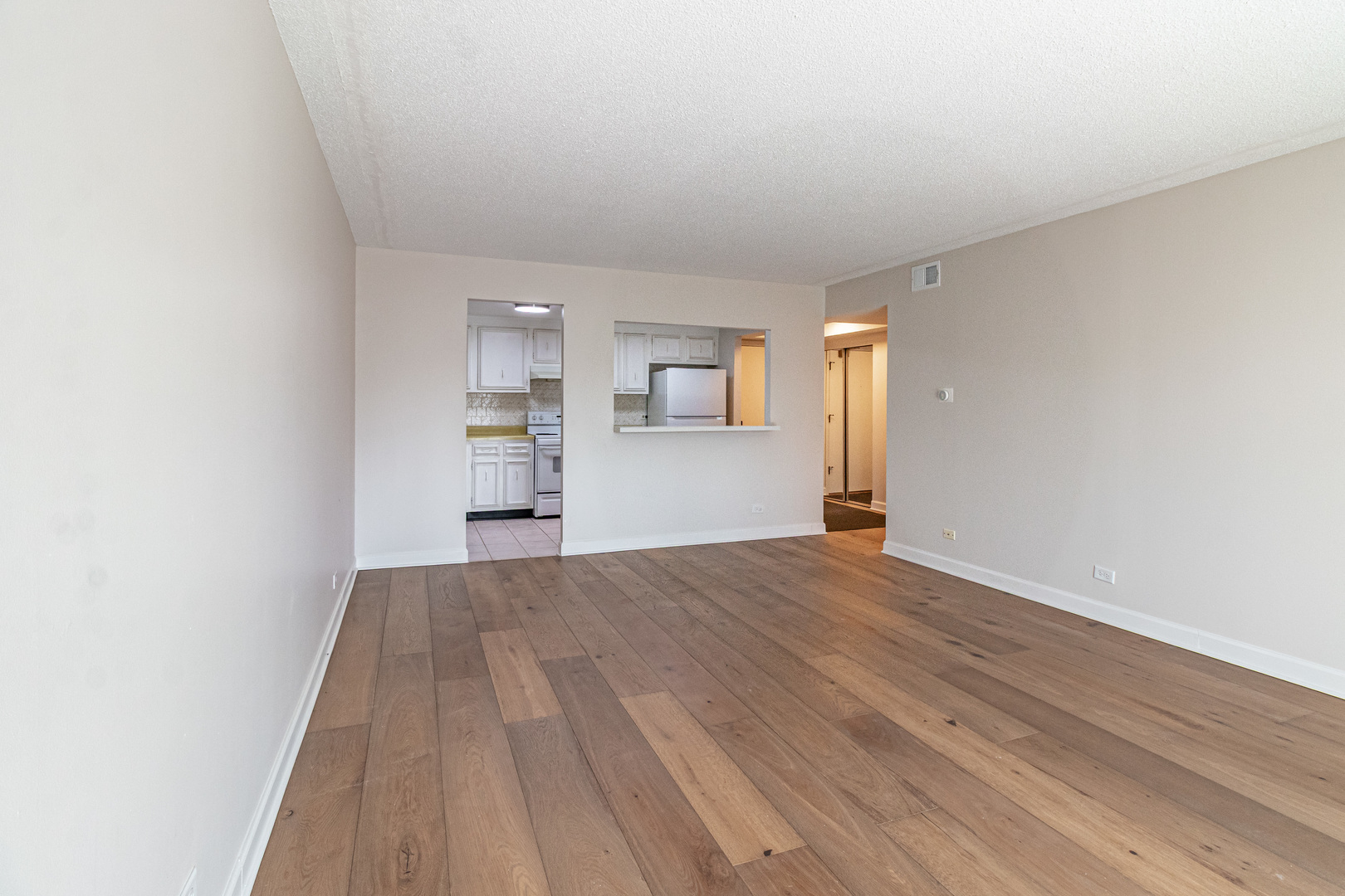 13200 W Heiden Circle #2111, Lake Bluff, IL 60044