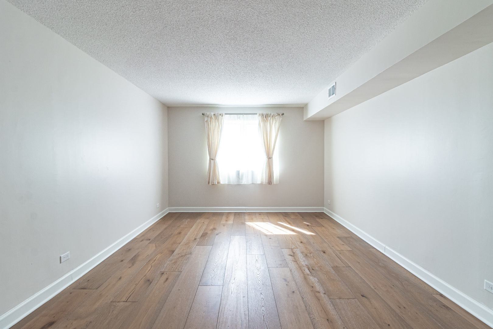 13200 W Heiden Circle #2111, Lake Bluff, IL 60044