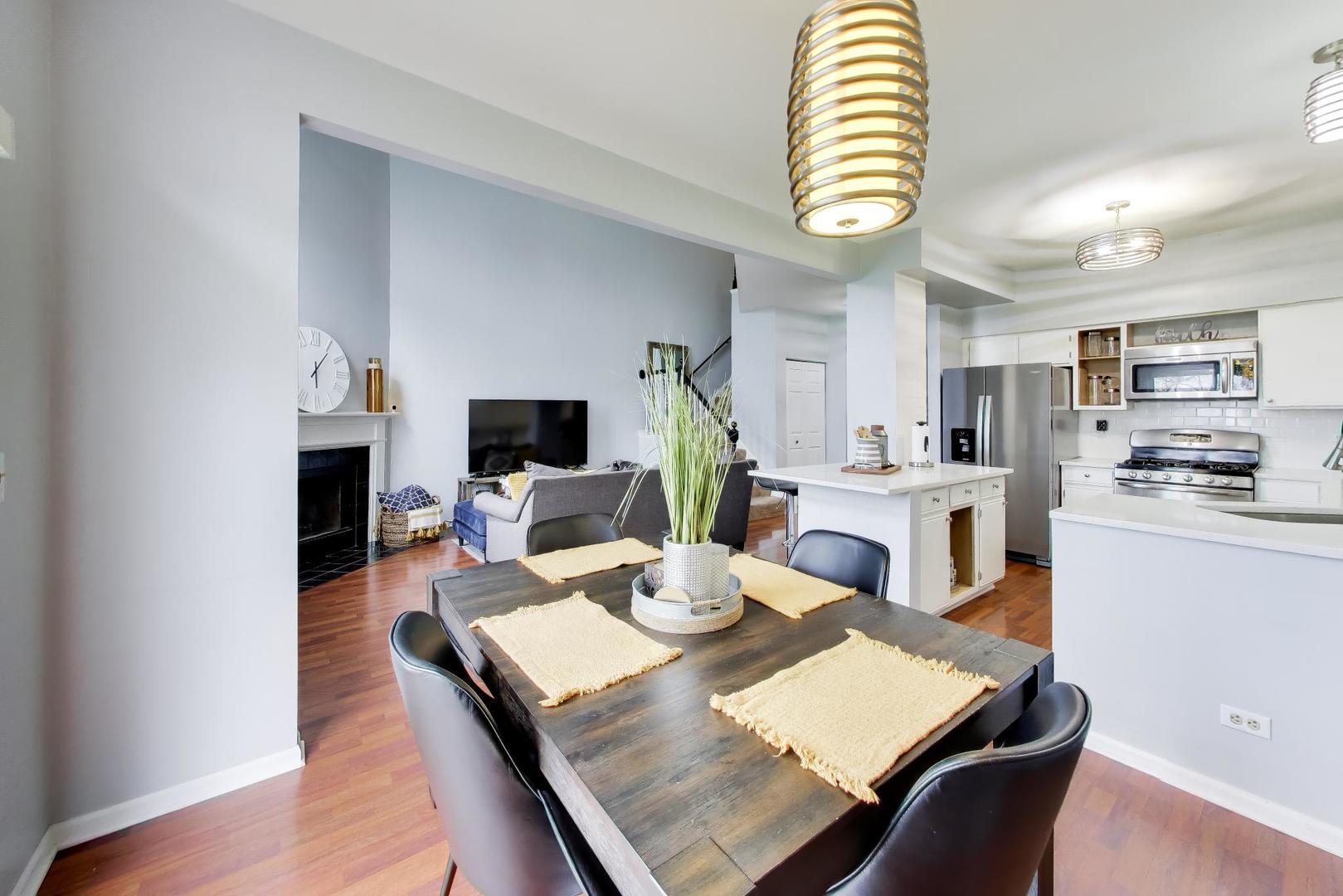 1267 ARAPAHO Court, Naperville, IL 60540