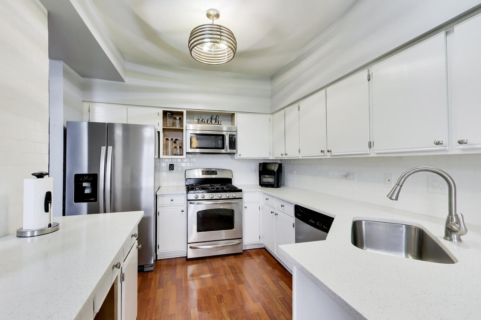 1267 ARAPAHO Court, Naperville, IL 60540