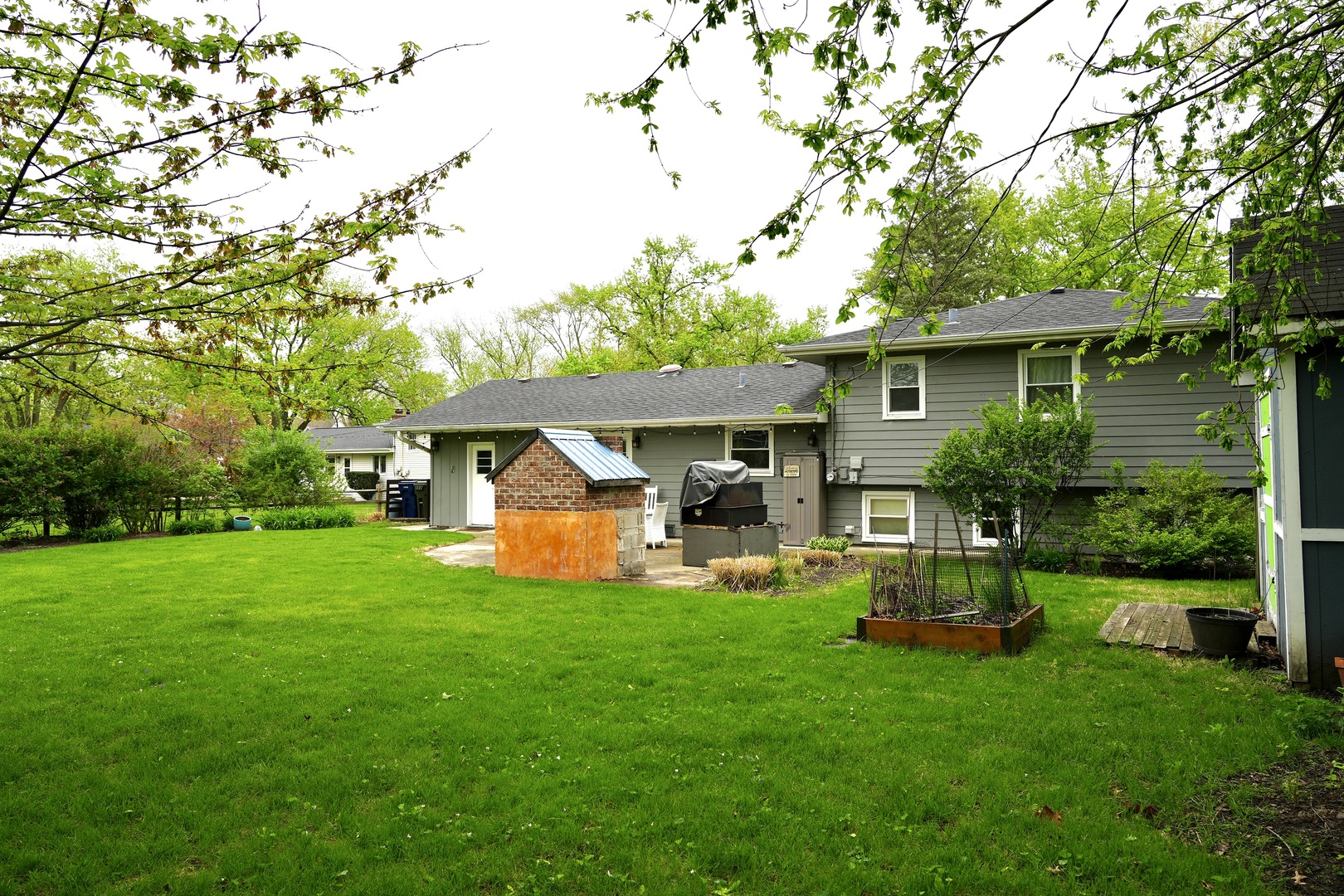 211 Sandalwood Drive, Naperville, IL 60540