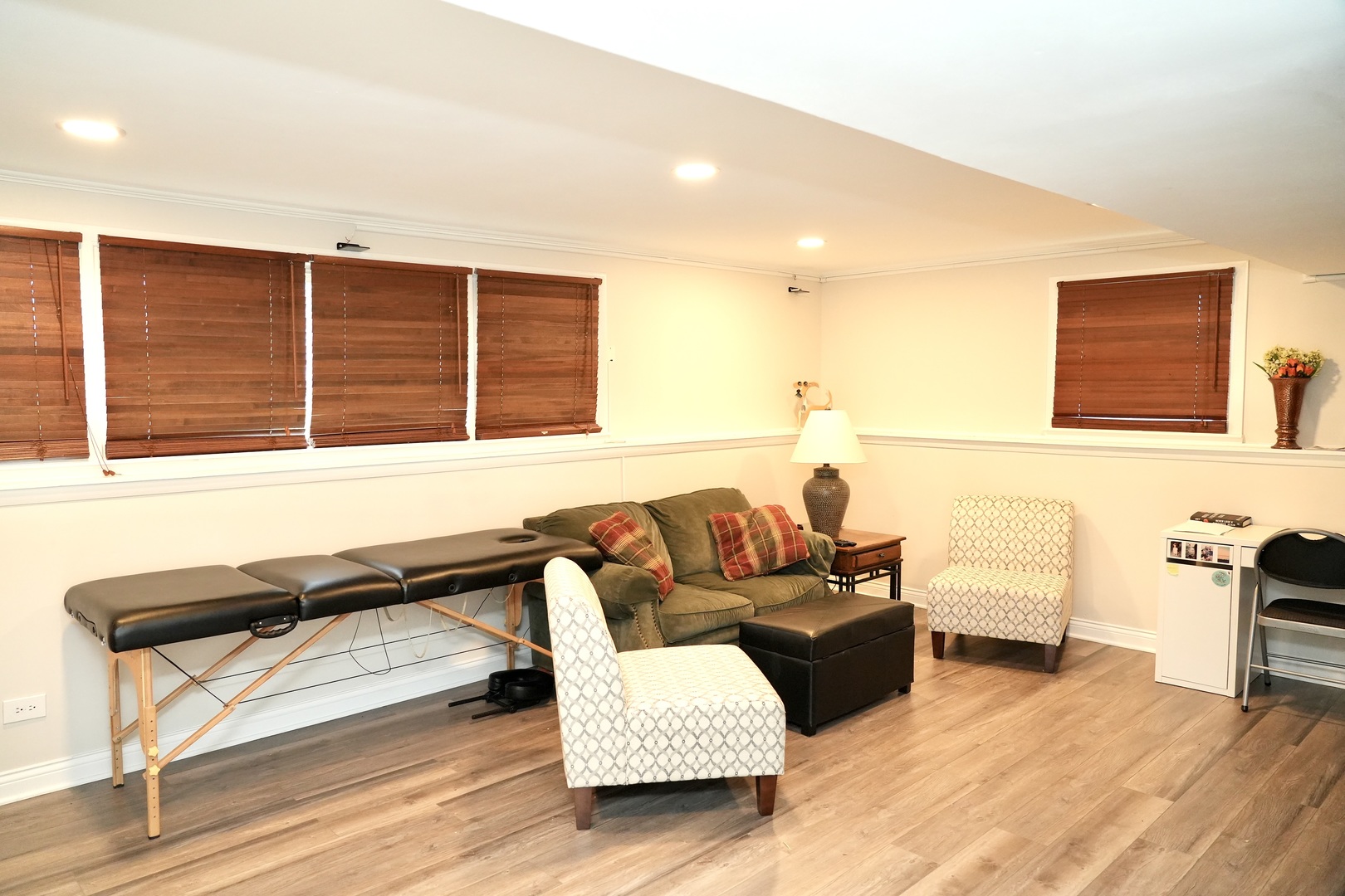 211 Sandalwood Drive, Naperville, IL 60540