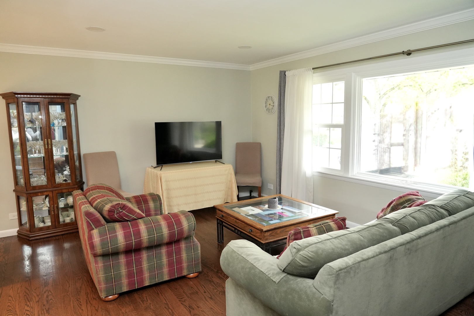 211 Sandalwood Drive, Naperville, IL 60540