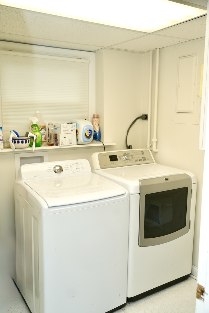 211 Sandalwood Drive, Naperville, IL 60540