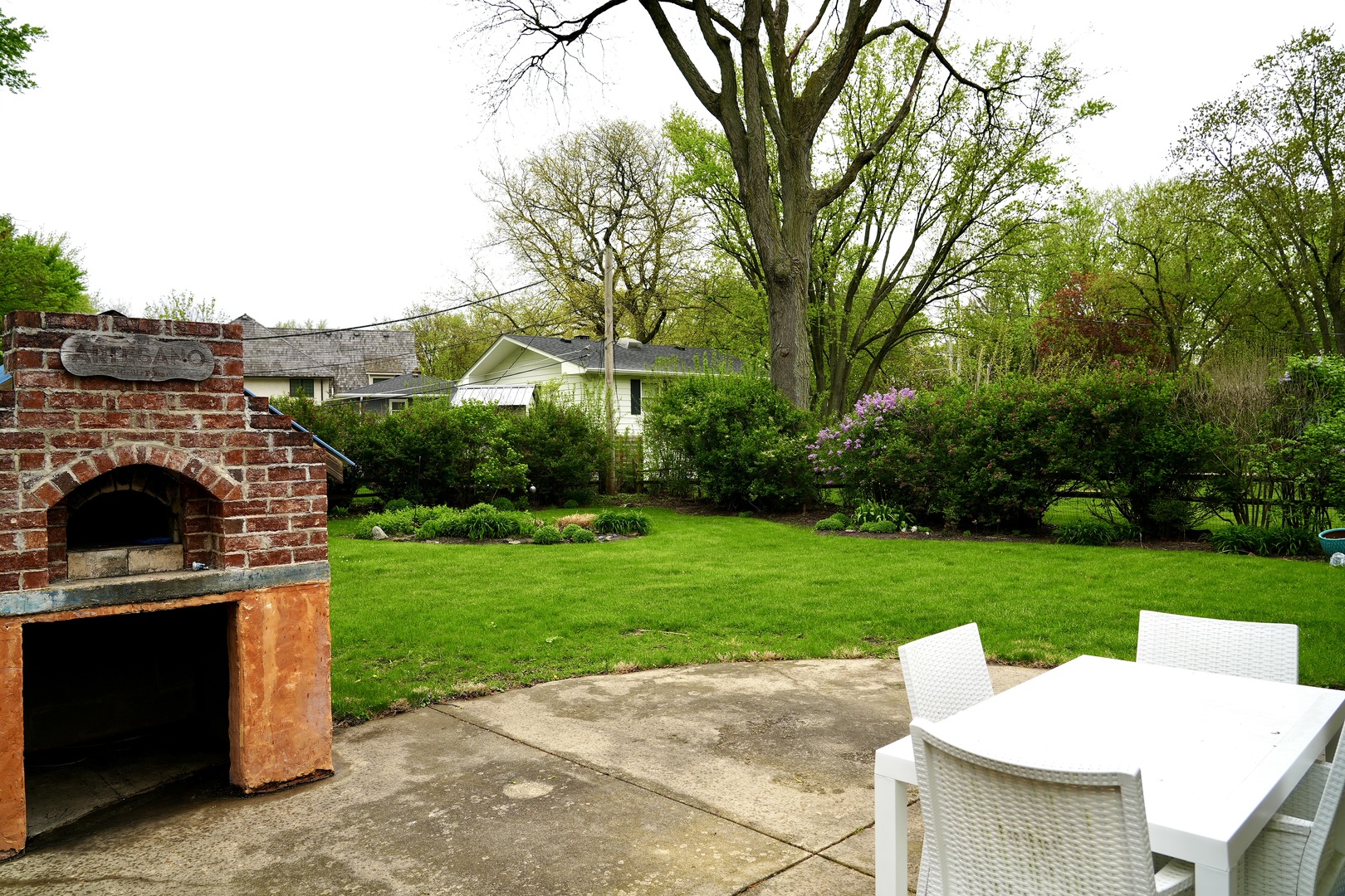 211 Sandalwood Drive, Naperville, IL 60540