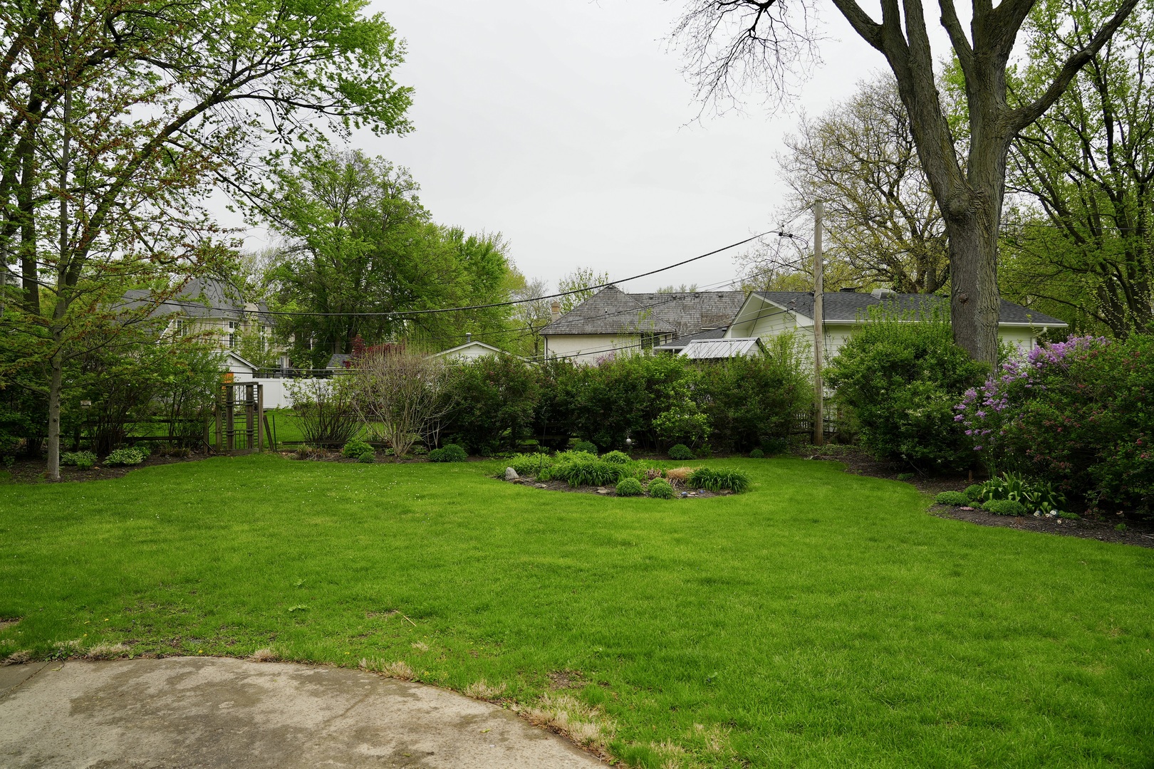 211 Sandalwood Drive, Naperville, IL 60540