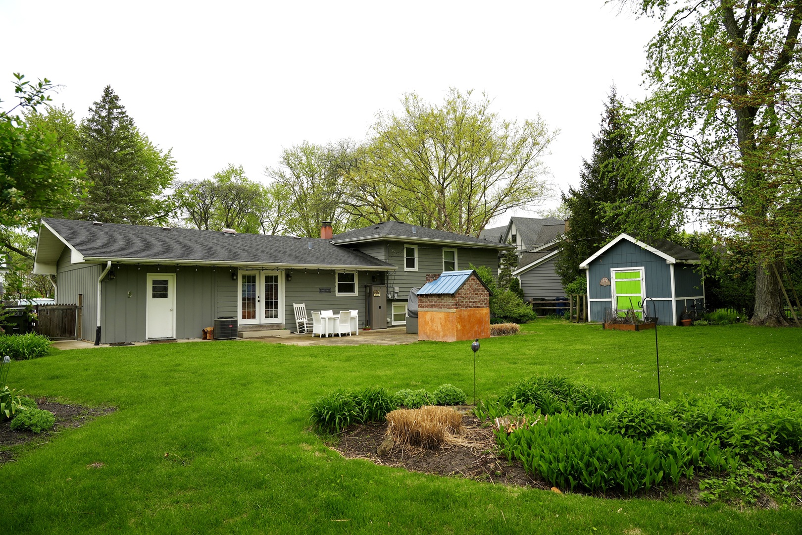 211 Sandalwood Drive, Naperville, IL 60540