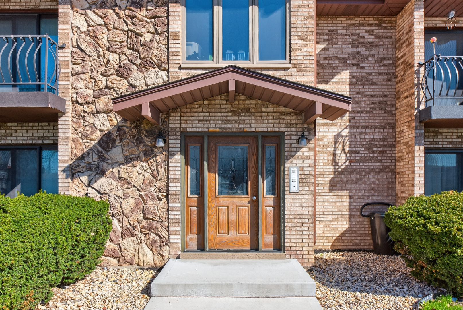 6056 S Keating Avenue #2E, Chicago, IL 60629