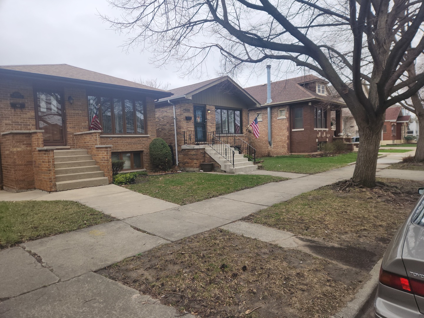 11134 S Sawyer Avenue, Chicago, IL 60655