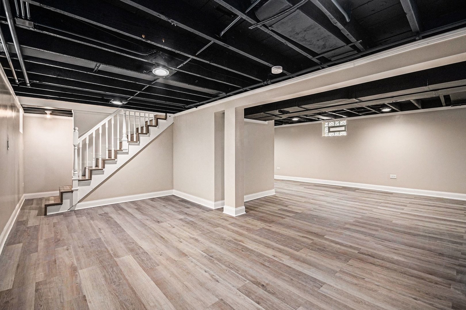 26 E 157th Street, South Holland, IL 60473