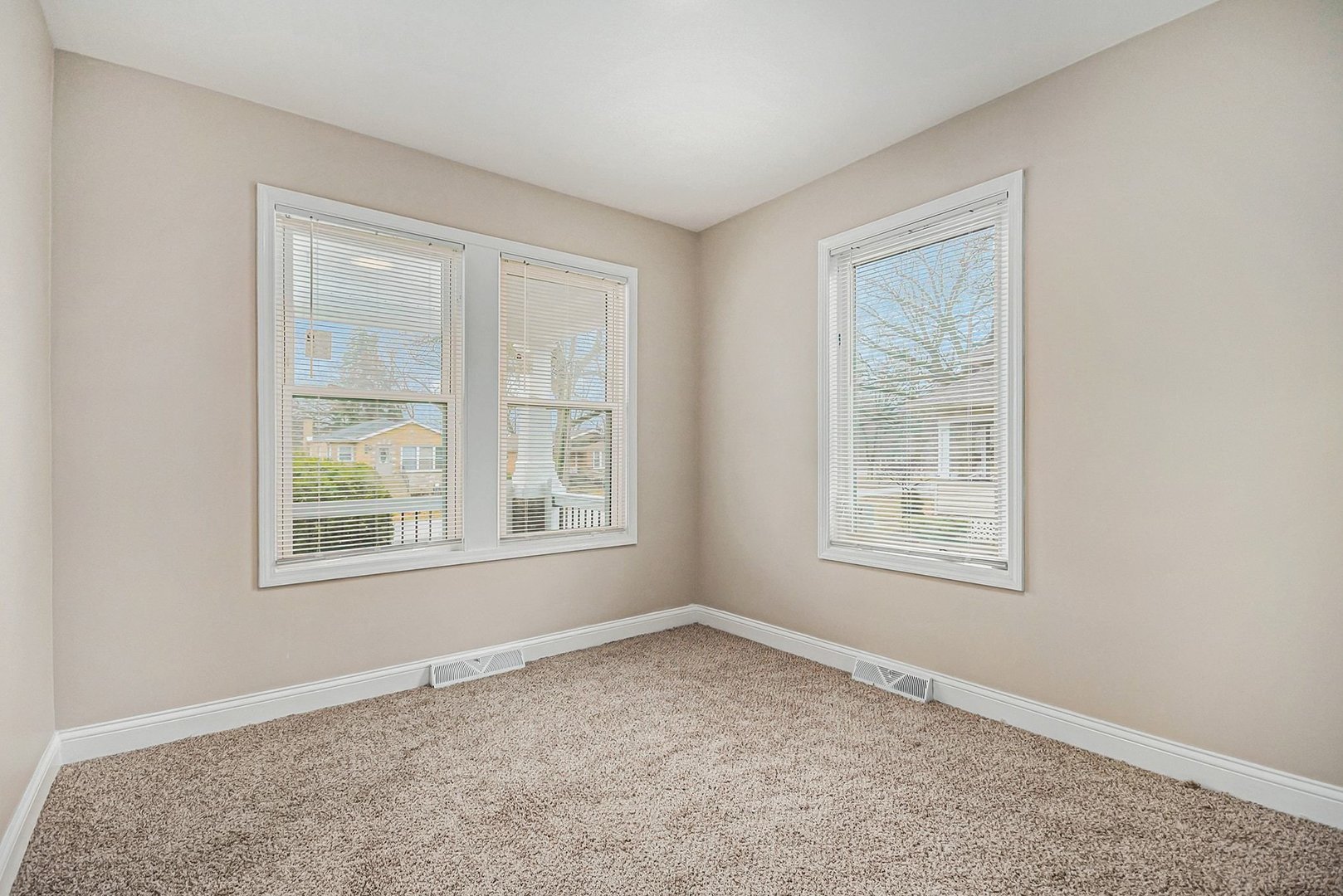 26 E 157th Street, South Holland, IL 60473